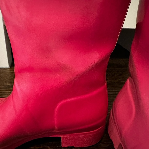 Well Loved Glossy Hot Pink Hunter Rainboots - Picture 5 of 6